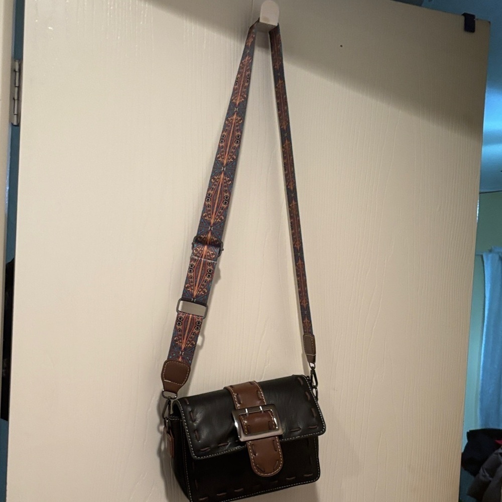 Chic Black and Brown Crossbody Bag - Picture 6 of 7